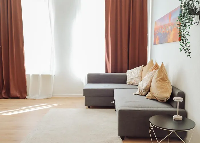 Appartement Zentrum, 2r, Eigene Terrasse, Wifi, 4p, Modern, Ruhig